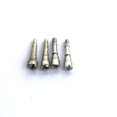 Multistrokeの冷たい先頭に立たれた締める物M4x20非標準的なZincplating