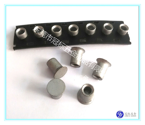 突き通っている5.3x7mm高力自己はJIS標準的な5.3x6mmを5.3x8mmリベットで留める
