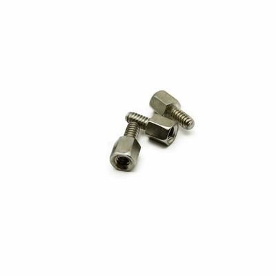 Nickelplatedステンレス鋼のスタンドオフはM3x10.8六角形のスタッドをねじで締める