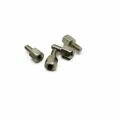 Nickelplatedステンレス鋼のスタンドオフはM3x10.8六角形のスタッドをねじで締める